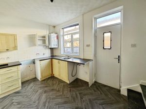 Kitchen- click for photo gallery